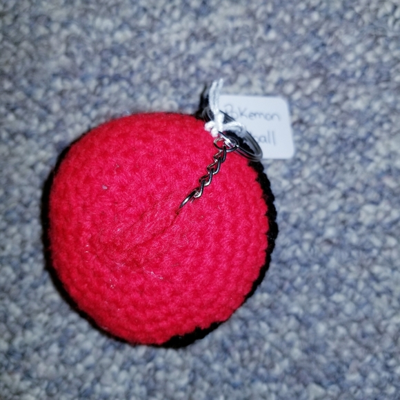 NEW Crochet Pokemon Pokeball Keychain - Picture 2 of 2